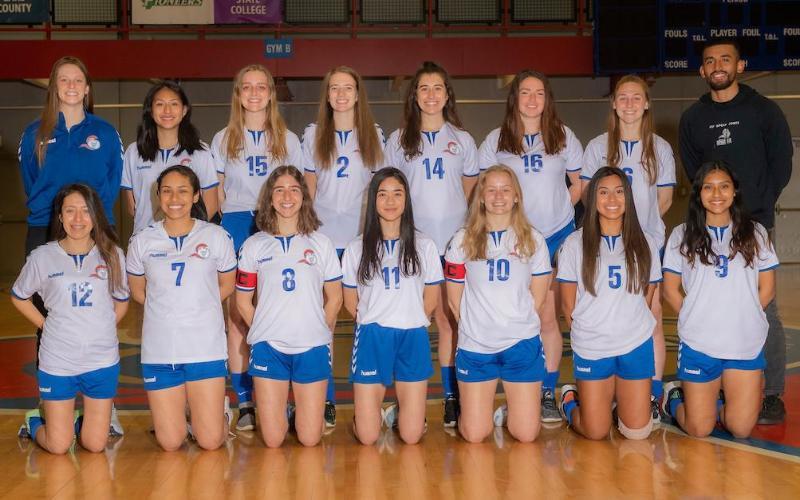 ECC's 2021 Spartan Women's Soccer Team, with Head Coach Edwin Jaramillo and Assistant Coach Emily Witt.