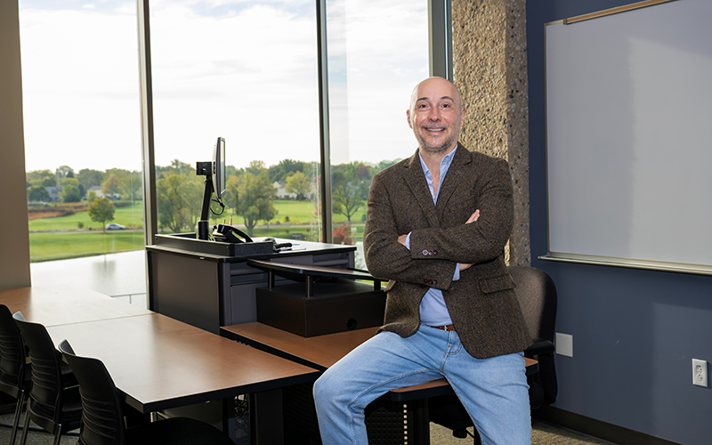 Ignacio Alvarez-Garcia, professor of Spanish