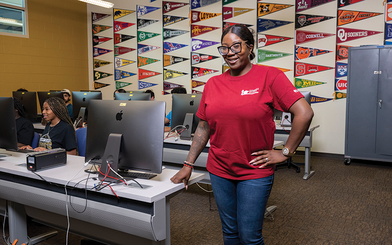 LaShaunda Jordan, '15, a TRiO Upward Bound coordinator at ECC