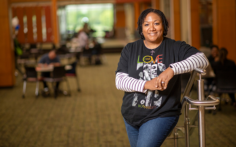 Elgin Community College Spring 2024 Graduate Loreanne Ugochukwu