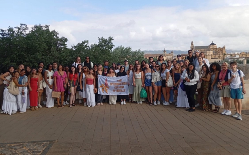 A group of student posing