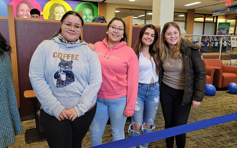 Students in the Jobe Lounge